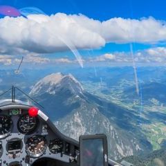 Flugwegposition um 12:42:19: Aufgenommen in der Nähe von Gemeinde Gröbming, 8962, Österreich in 2884 Meter